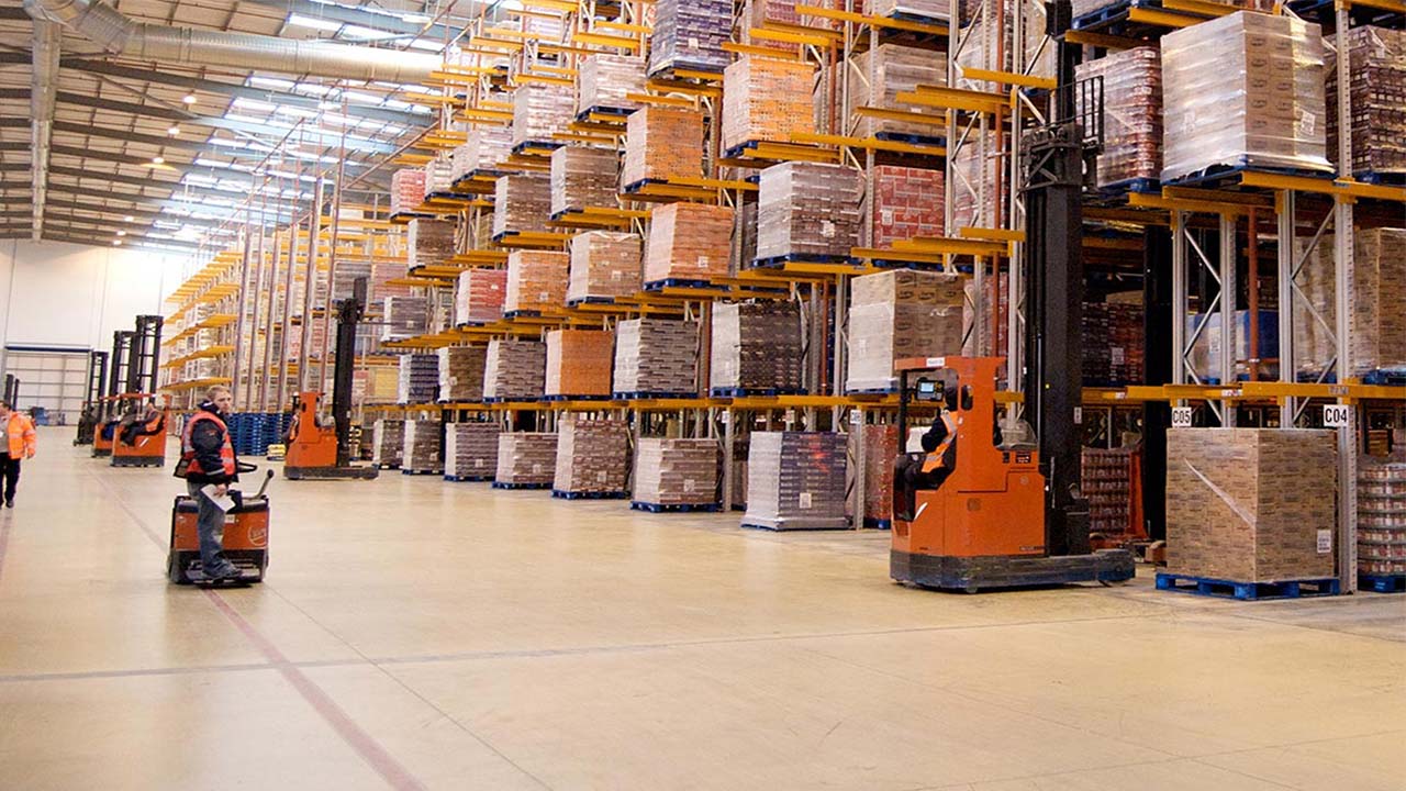 Equipo pesado que necesitas para tu servicio logístico - Logistica Flexible